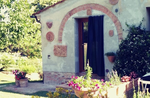 Toiano Villa | Vallacchi bed and breakfast Tuscany accomodation perfect for relaxing free wifi