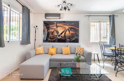 La Colina Villa | Velo Villa w/A/C, free Wi-Fi & Pool near Benidorm