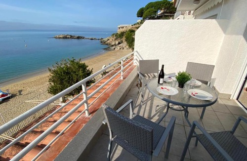 Almadraba-Canyelles Apartment | Verones 2b