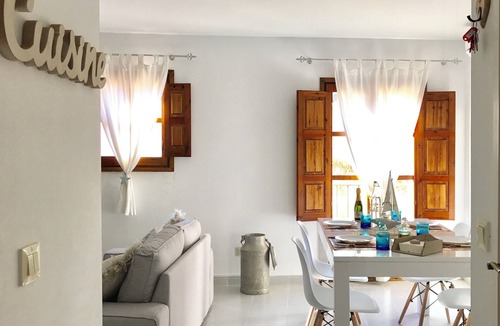 Tossa de Mar Apartment | Very bright apartment 1 min walk from the beach of Tossa recently refurbished