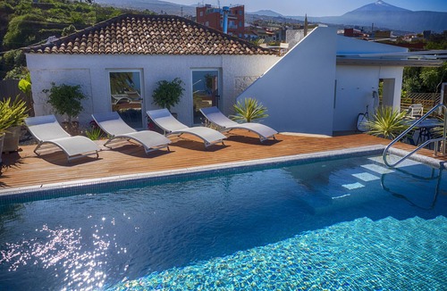 Los Gomez Villa | Very private and quiet villa with stunning views.