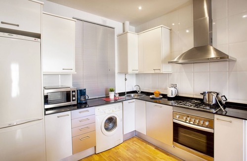 Sant Antoni Apartment | Viladomat Eixample Apartment