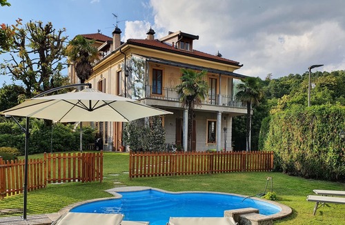 San Fermo della Battaglia Villa | VILLA ORSOLA: BLUE APARTMENT 4 PAX WITH POOL AND AIR CONDITIONING