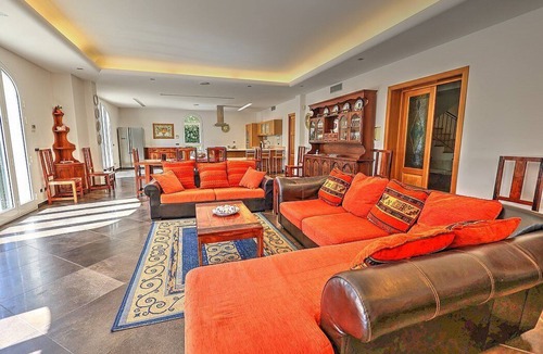 Donnalucata Villa | Villa Adelaide: A welcoming two-story villa situated at a few steps from a sandy beach, with Free WI-FI.