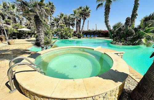 Donnalucata Villa | Villa Adelaide: A welcoming two-story villa situated at a few steps from a sandy beach, with Free WI-FI.
