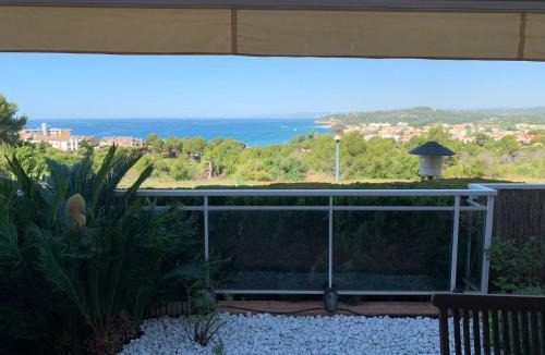 Altafulla House | Villa Alex Altafulla Hermosa casa con espectaculares vistas al mar y a tocar de una idílica calita