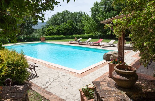 Acqua Loreto Villa | VILLA ALTEA. Large groups, family friendly, large park and jet stream pool