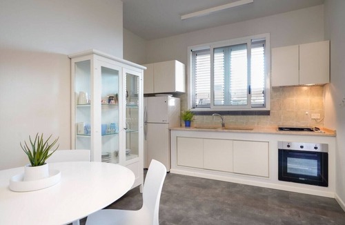 Stazzo Apartment | Villa Anemone (Medusa) - sea front apartment