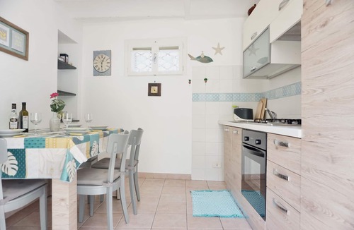 Vallecrosia Apartment | Villa Angelina Holiday Homes - Casa Limone 5 minuti a piedi dal mare