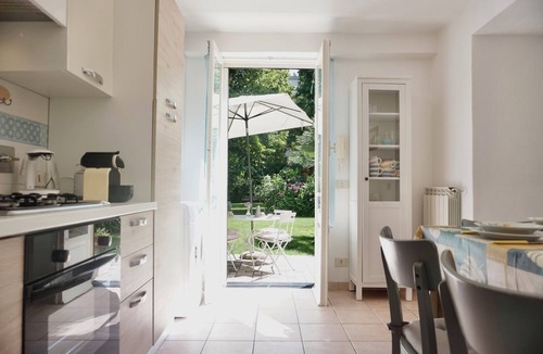 Vallecrosia Apartment | Villa Angelina Holiday Homes - Casa Limone 5 minuti a piedi dal mare