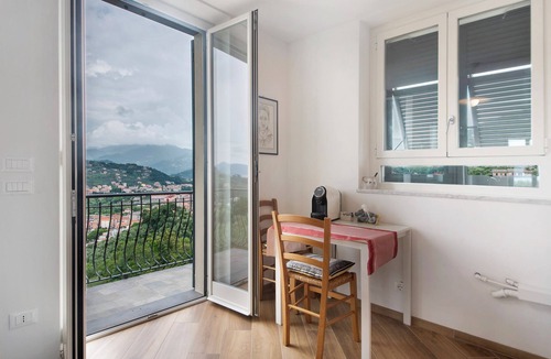 Rezza Villa | Villa 'Angelina' with Sea View, Wi-Fi and Air Conditioning