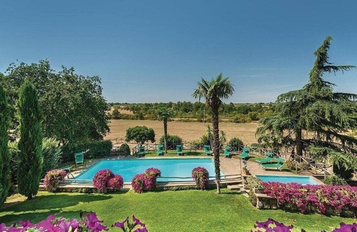 Vitorchiano Villa | Villa Armenide: A splendid seventeenth-century three-story historical villa located on top of a small hill.