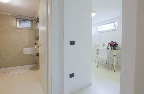 Capanne-Prato-Cinquale Apartment | Villa Artistica con Piscina e Giardino