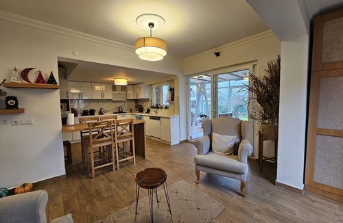 Yanik Villa | Villa ATLAS Isıtmalı Havuzlu, Korunaklı. Ateş Çukuru, Şömineli Müstakil Villa