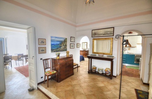 Positano House | Villa Batticuore: An elegant and welcoming independent house located in the center of Positano, with Free WI-FI.