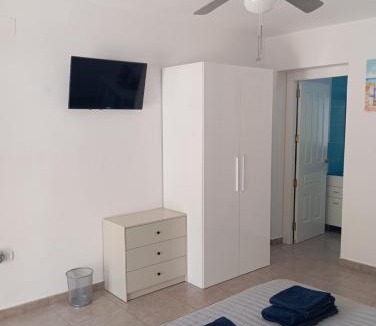 La Colina House | Villa Benucia family guest house