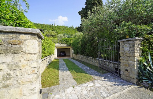 Cecina Villa | Villa Bouganville