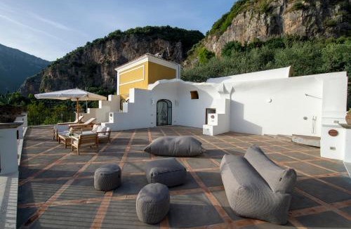 Arienzo Villa | Villa Campo by Elite Villas