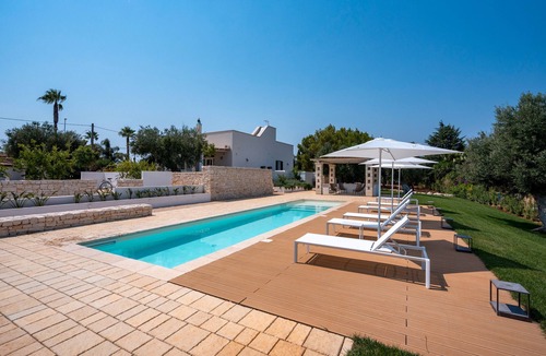 Polignano a Mare Villa | Villa 'Capobianco' with Sea View, Wi-Fi and Air Conditioning