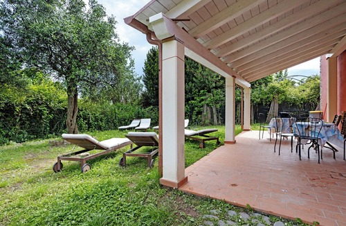 Arcola Villa | Villa 'Casa Conte Picedi Vineyars' with Pool, Garden, Terrace & Wi-Fi