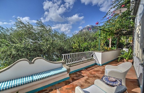 Arienzo Villa | Villa Cleopatra: An elegant and welcoming two-story villa built sheer above the sea, with Free WI-FI.