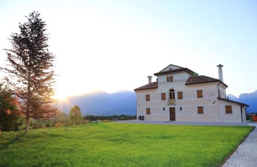 Borgo Valbelluna Villa | Villa D'Or