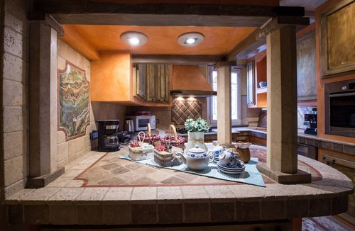 Guiglia House | Villa Dacia home