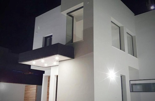 La Linea de la Concepcion Villa | Villa de Lujo en Santa Margarita