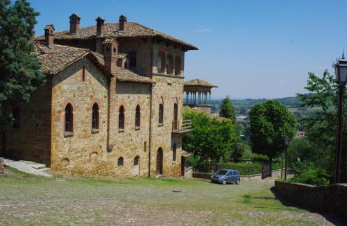 Castell'Arquato Bed & Breakfast | Villa Dircea