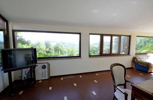 Todi Villa | Villa Ebano: A charming two-story villa surrounded by the greenery, with Free WI-FI.