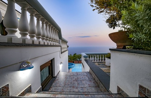 Conca dei Marini Villa | Villa Elena is a prestigious villa with a pool and suggestive sea view.