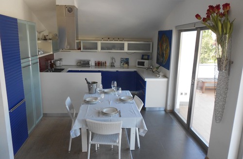 Partanna Apartment | Villa Elloise's Apartment with Luxury Private Pool in Mondello