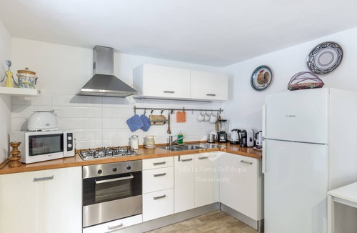 Donnalucata Villa | Villa for 12/14 people garden, pool, bbq, 100 meters from the sea, A/C, wi-fi