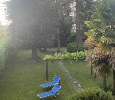 Inverigo House | Villa Gianna affitta camere