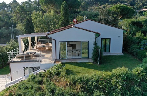 Capoliveri Villa | Villa Giomoa beach front - DCA Certified and Guaranteed