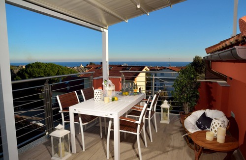 Loano Villa | Villa Giovanna with terrace, jacuzzi and sauna