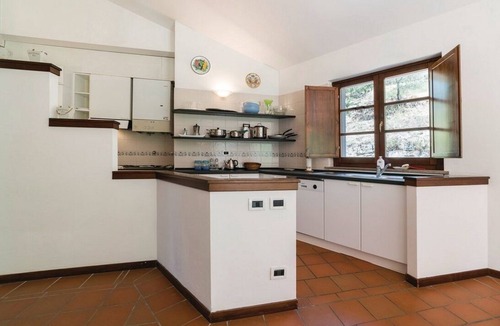Bettona Villa | Villa Giulia in Bettona, Perugia, with Swimming Pool and Tennis Court