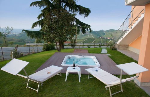 Barbaresco Villa | Villa in Barbaresco, LANGHE region, with jacuzzi, garden , panoramic terraces