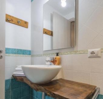 Sant'Egidio del Monte Albino Bed & Breakfast | Villa Le Favole