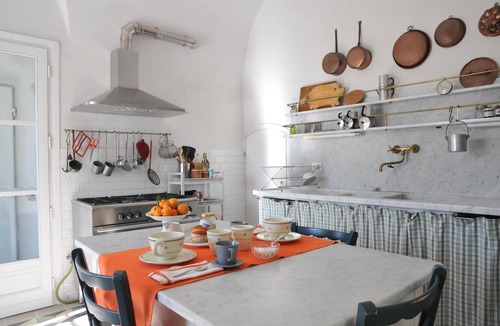 Ortonovo House | VILLA LINDA 12P Charming villa with pool, WiFi, BBQ, close beaches and 5 Terre