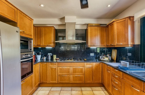 Navata Villa | Villa 'Luxury Golf Villa Torremirona' with Mountain View, Wi-Fi and Air Conditioning