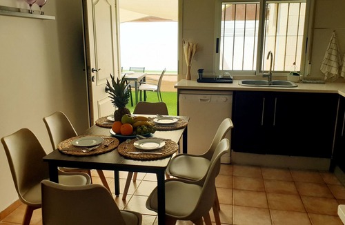Riba-roja de Turia Villa | "Villa Malihu" Relaxation at a stone's throw from Valencia