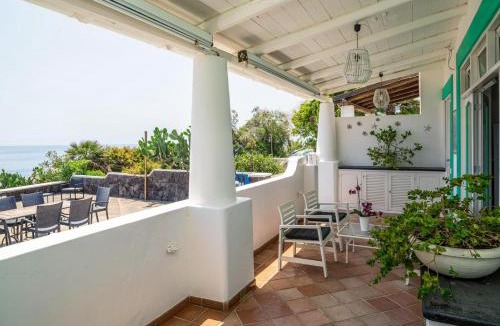 San Vincenzo House | Villa Mareblu Luxury Holiday Apartment direttamente sul mare