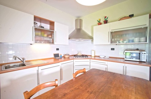 Rezza House | Villa Marinin
