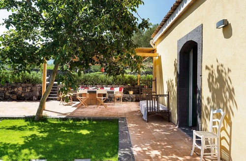 Rovittello Villa | Villa Nerello - Villa on the slopes of Etna with private pool in Sicily