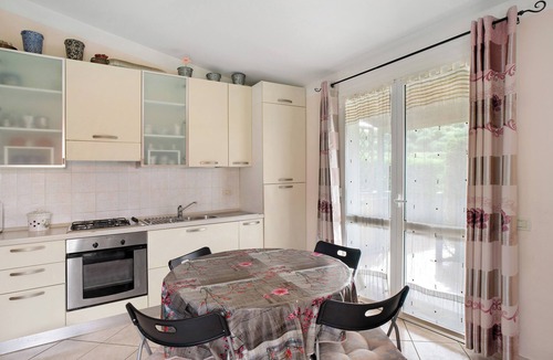San Bartolomeo al Mare Villa | Villa 'Pairola' with Sea View, Private Garden and Air Conditioning
