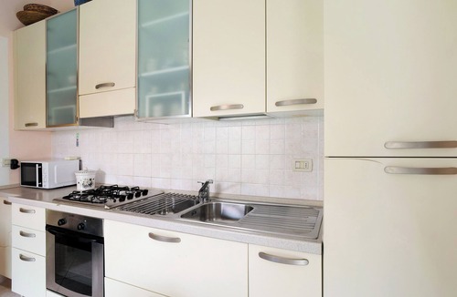 San Bartolomeo al Mare Villa | Villa 'Pairola' with Sea View, Private Garden and Air Conditioning