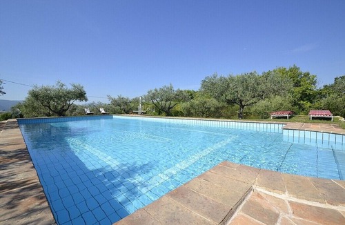 San Brizio Villa | Villa Prestigio: A charming three-story historical villa situated in an elegant eighteenth-century building, with Free WI-FI.