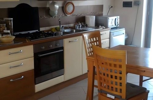 Ruviano Villa | Villa 'Relax' with Mountain View, Wi-Fi and Air Conditioning