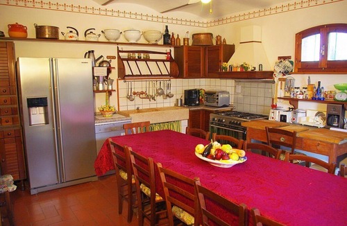 Foiano della Chiana Villa | Villa Rivaflora: A splendid three-story villa situated in a quiet location, a few minutes from the town center, with Free WI-FI.